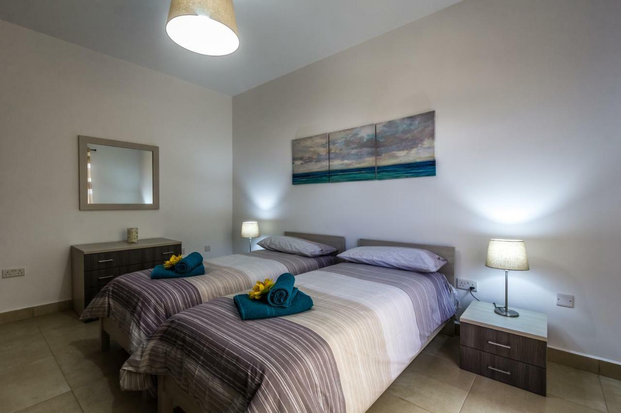 Sunny Modern Apartments 멜리에하 외부 사진