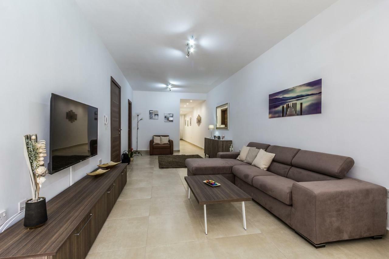 Sunny Modern Apartments 멜리에하 외부 사진