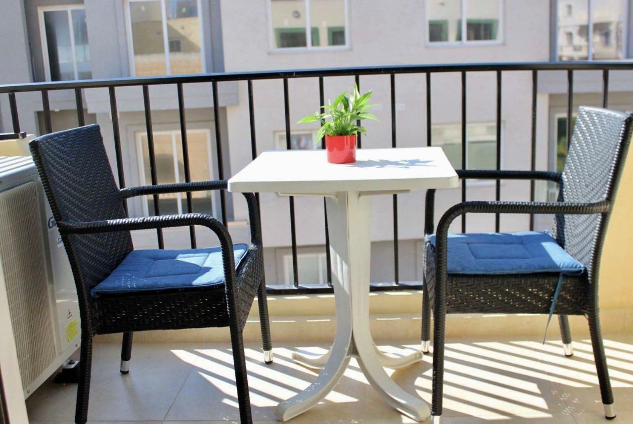 Sunny Modern Apartments 멜리에하 외부 사진