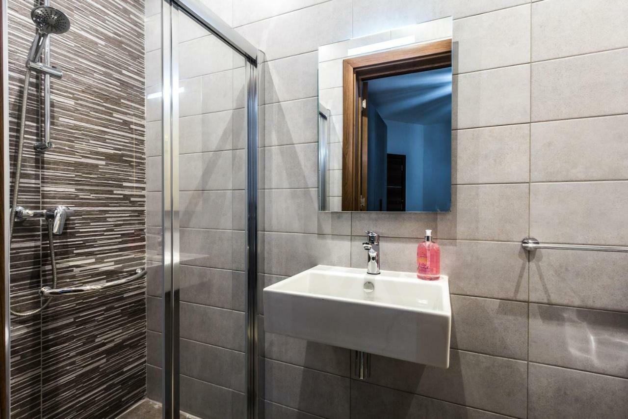 Sunny Modern Apartments 멜리에하 외부 사진