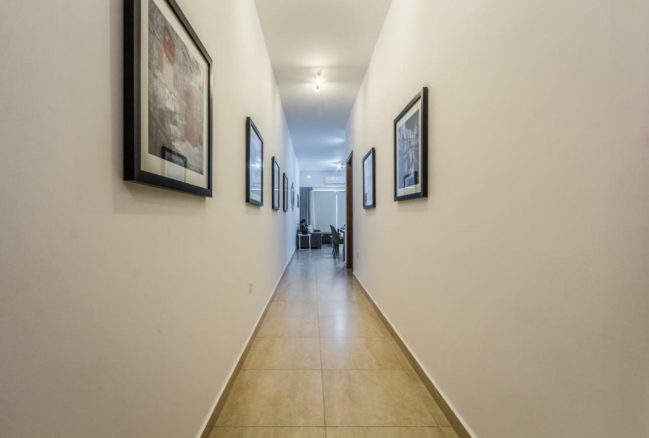 Sunny Modern Apartments 멜리에하 외부 사진